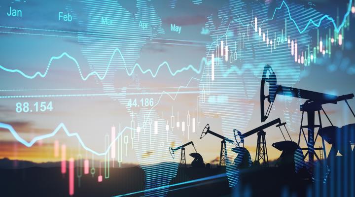 Beginner's Guide to Oil Investing: Stocks, ETFs & Diversification